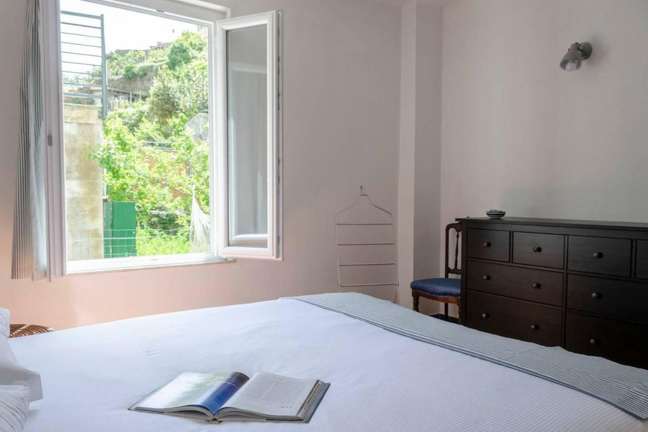 Ferienwohnung Joivy Family Flat With Little Patio, Cinque Terre Vernazza Exterior foto