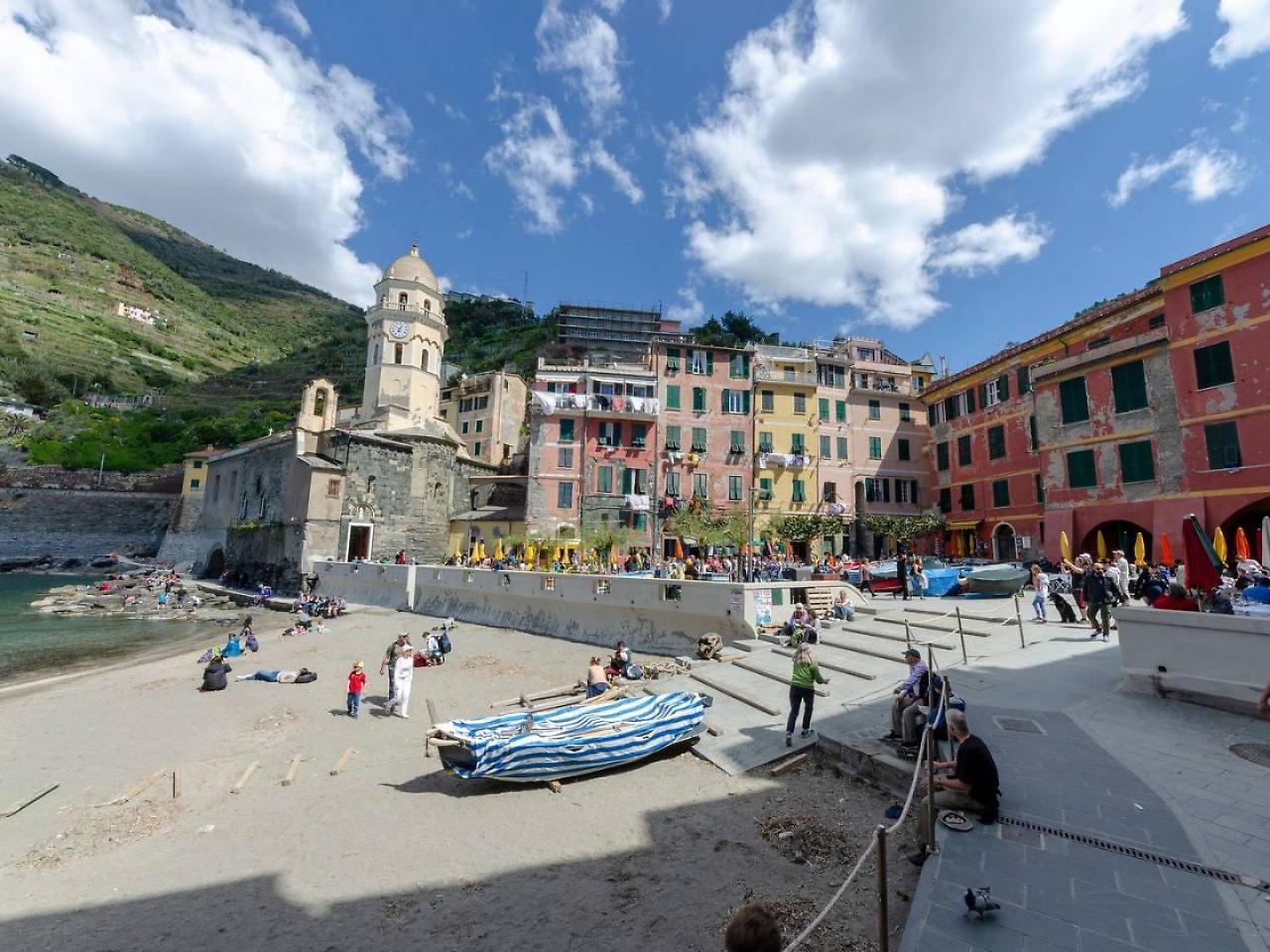 Ferienwohnung Joivy Family Flat With Little Patio, Cinque Terre Vernazza Exterior foto